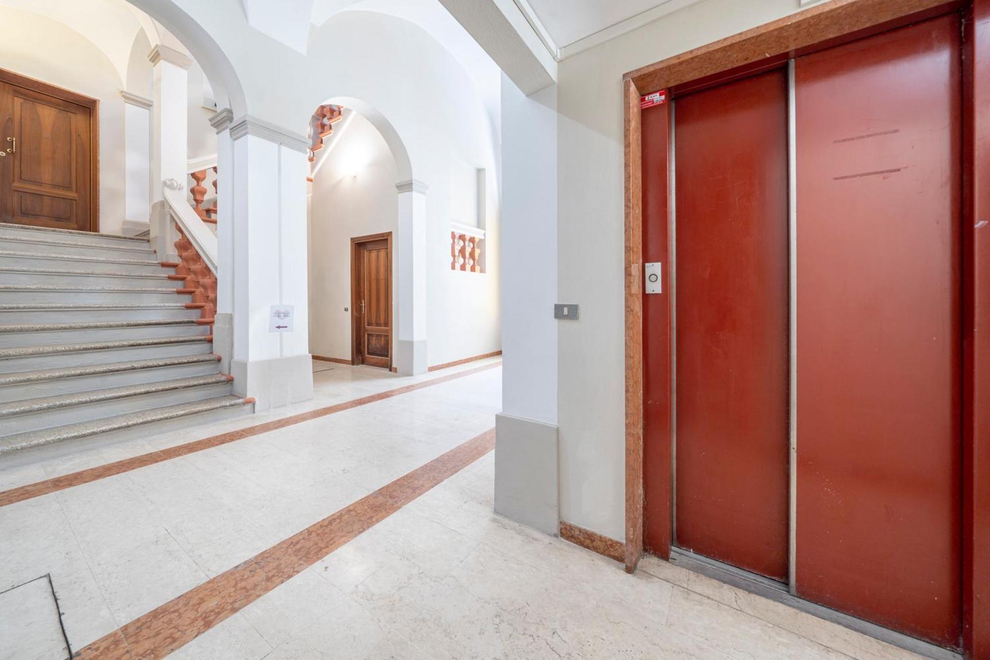 Via Emilia Centro - Stupendo Appartamento A Modena Kültér fotó